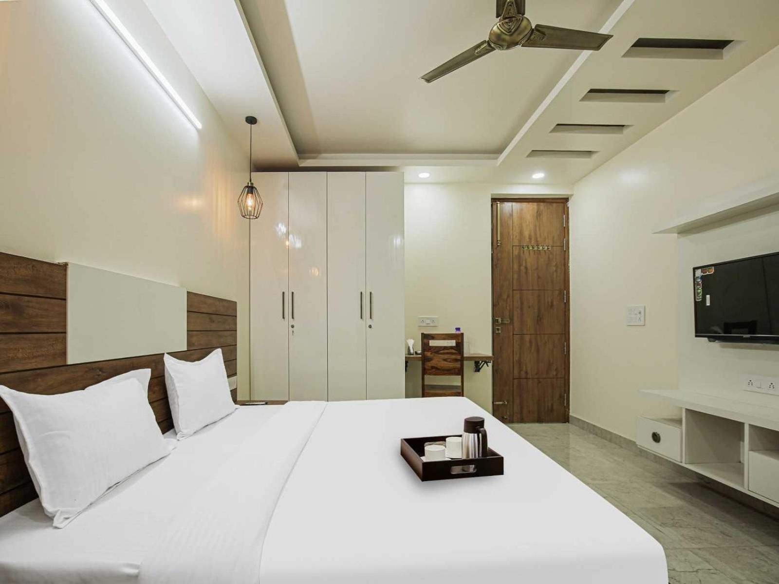 Hotel Maharaja Palace Gurgaon Zewnętrze zdjęcie